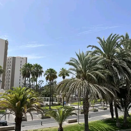 Americas Stylish Surf On Promenade * Arona (Tenerife)